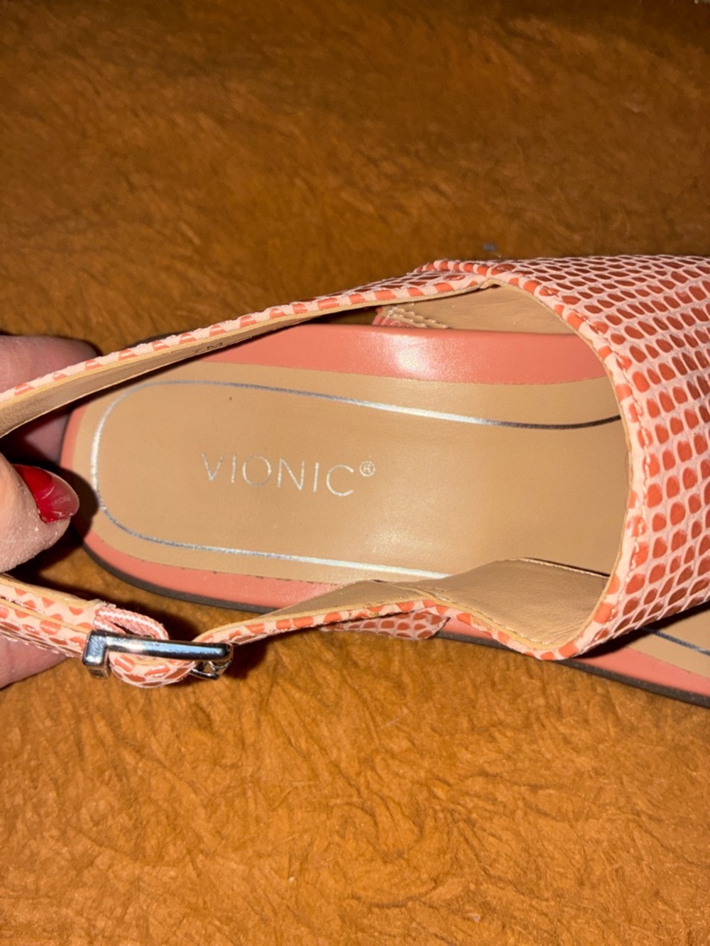 Vionic Ella lizard print Women's Rose Slingback Textured Sandals - Picture 4 of 11